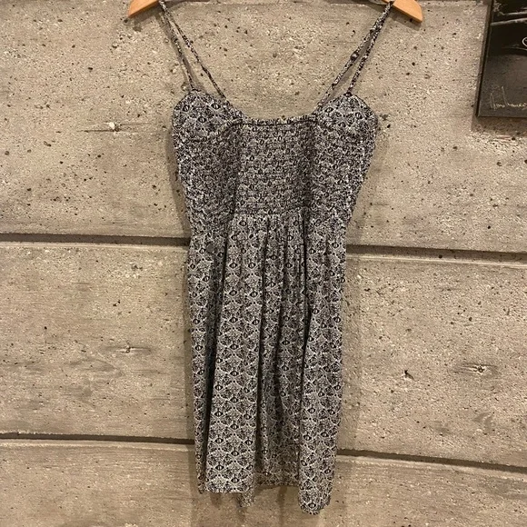 Roxy Dress with smocked back detail - Picture 9 of 12